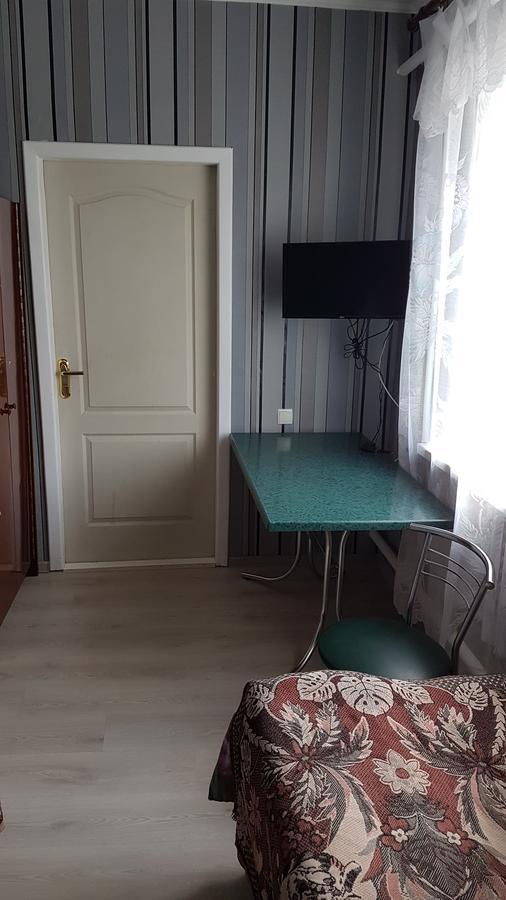 Glamour Hotel Luhyny Bagian luar foto